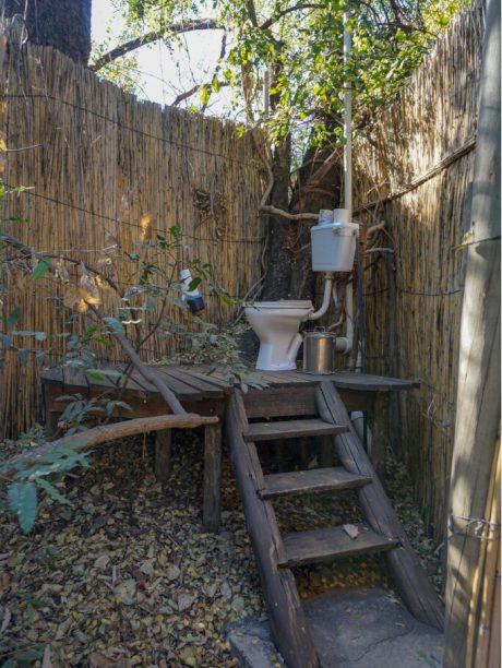 namibia-ngepi-toilette